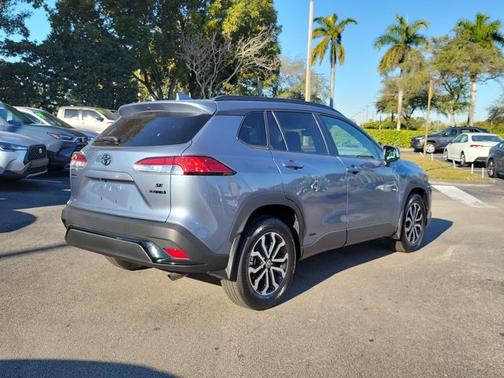 2024 Toyota Corolla Cross Hybrid SE