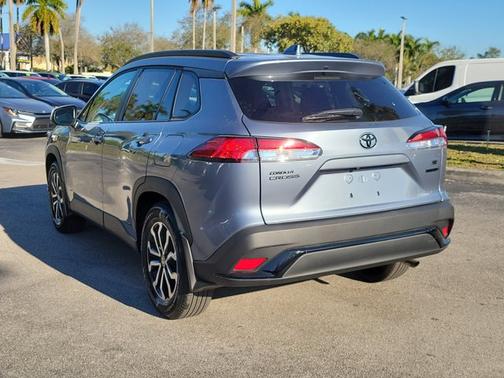 2024 Toyota Corolla Cross Hybrid SE