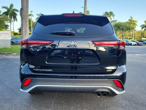 2022 Toyota Highlander XSE