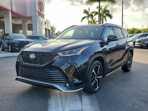 2022 Toyota Highlander XSE
