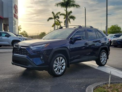 2025 Toyota RAV4 XLE Premium