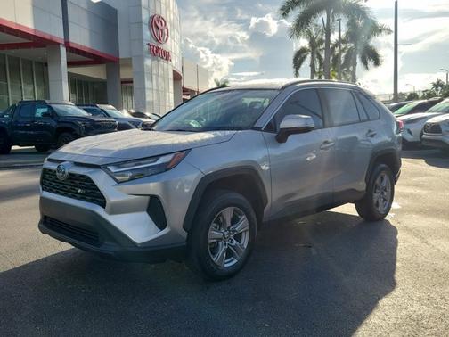 2023 Toyota RAV4 Hybrid LE