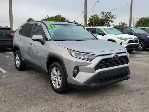 2021 Toyota RAV4 XLE