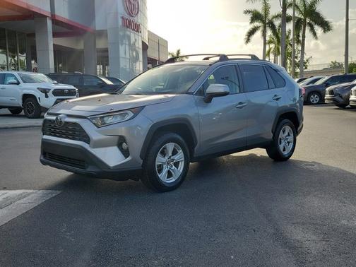2019 Toyota RAV4 XLE