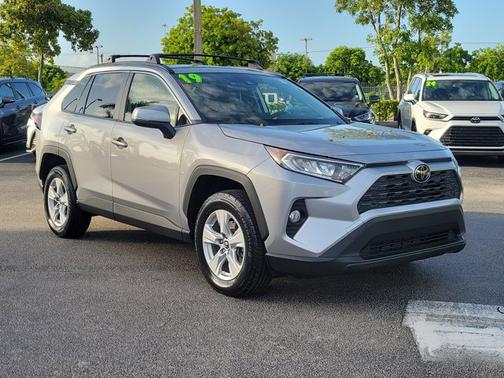 2019 Toyota RAV4 XLE