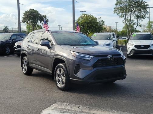 2024 Toyota RAV4 XLE
