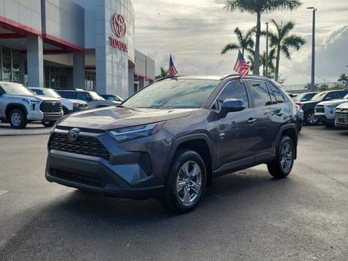 2024 Toyota RAV4 XLE