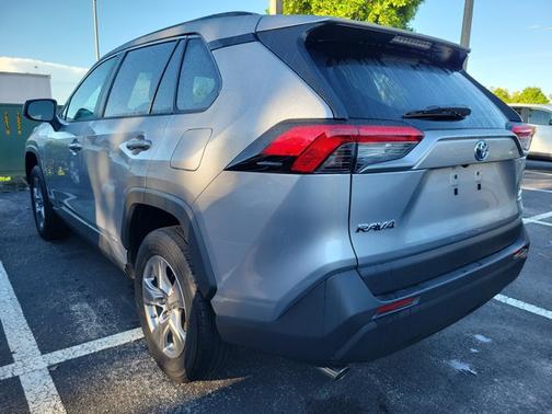 2023 Toyota RAV4 Hybrid LE