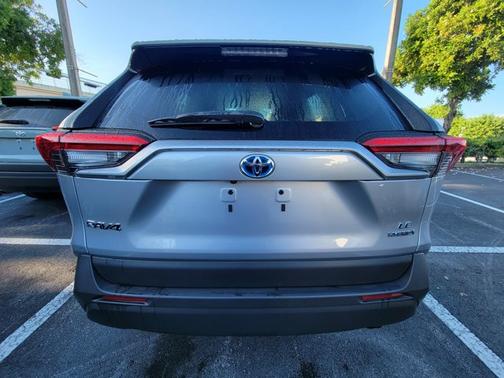 2023 Toyota RAV4 Hybrid LE