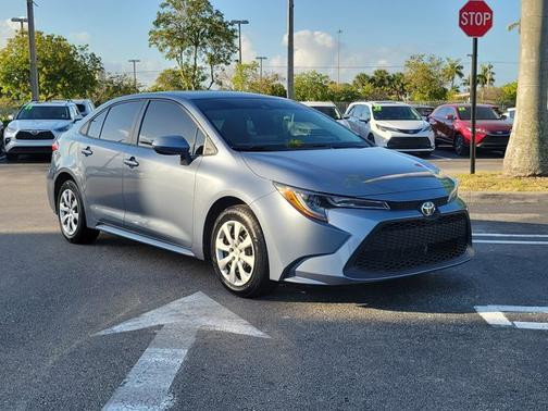 2022 Toyota Corolla LE
