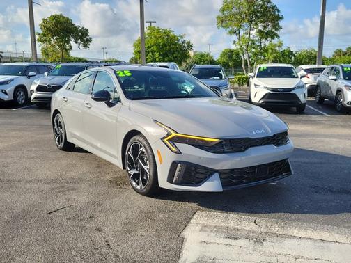 2025 Kia K5 GT-Line