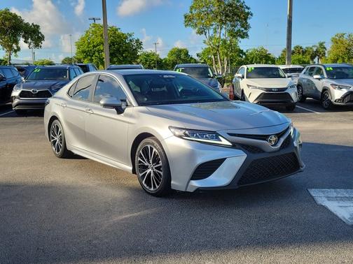2019 Toyota Camry SE