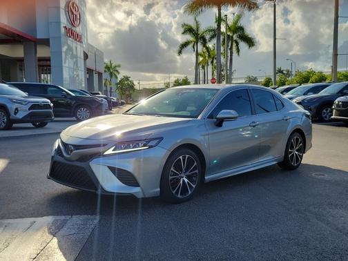 2019 Toyota Camry SE