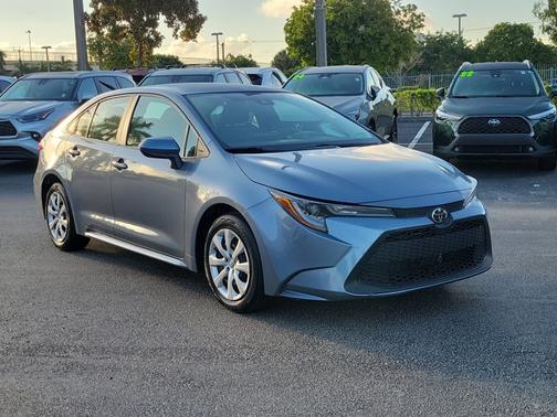 2022 Toyota Corolla LE