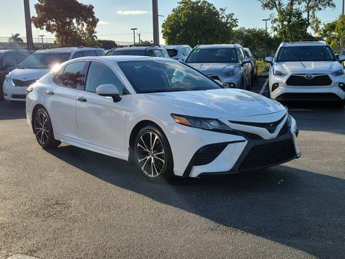 2019 Toyota Camry SE