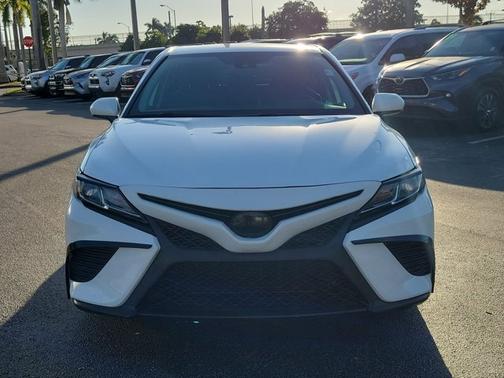 2019 Toyota Camry SE