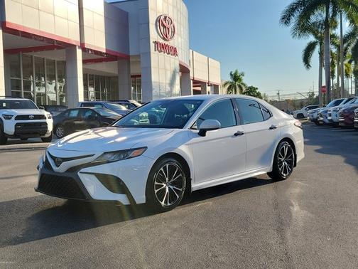 2019 Toyota Camry SE