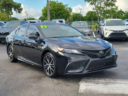 2023 Toyota Camry SE