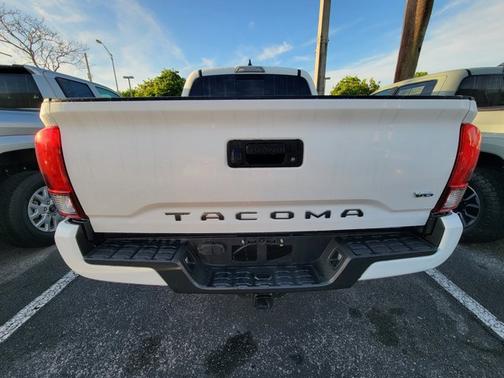 2022 Toyota Tacoma SR5