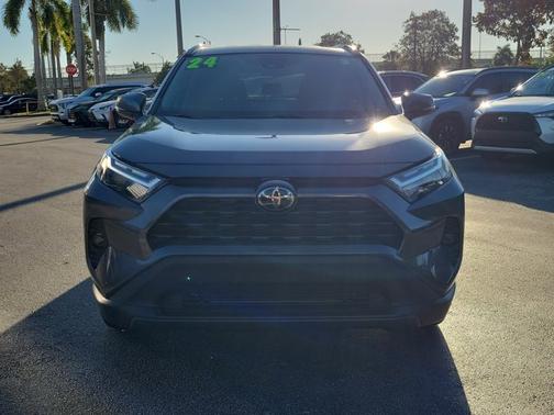 2024 Toyota RAV4 XLE