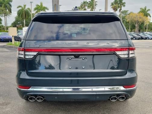 Green 2025 Lincoln Aviator Black Label