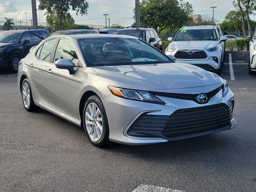 2022 Toyota Camry LE