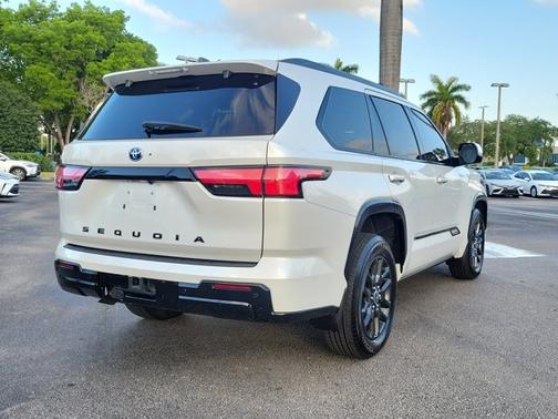 2023 Toyota Sequoia Platinum