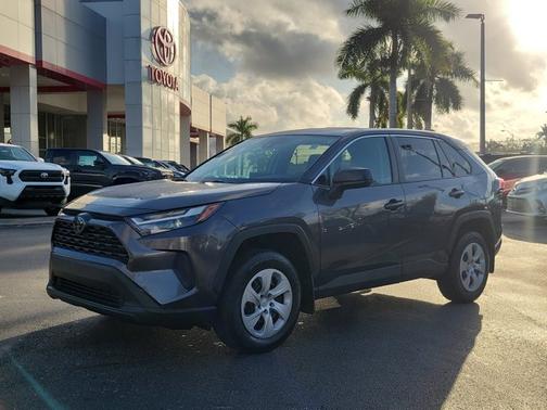 2024 Toyota RAV4 LE