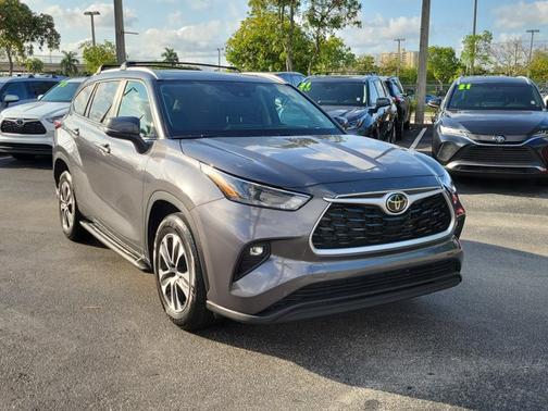 2023 Toyota Highlander XLE