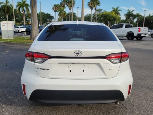 Ice 2024 Toyota Corolla LE