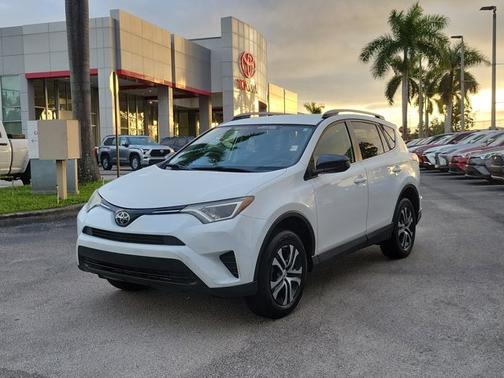 2018 Toyota RAV4 LE