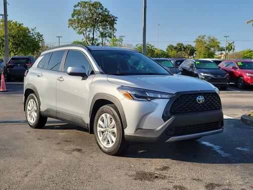 2023 Toyota Corolla Cross LE