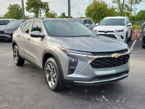 Sterling Gray Metallic 2025 Chevrolet Trax LT