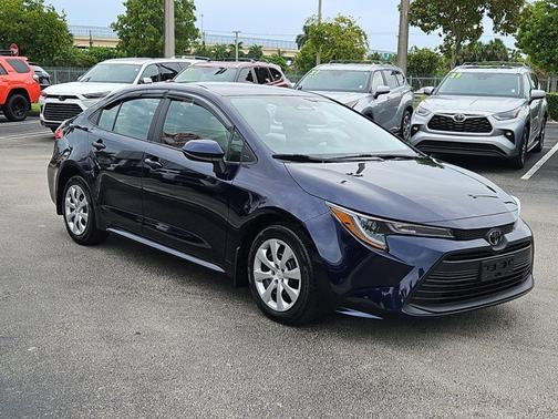 2025 Toyota Corolla LE