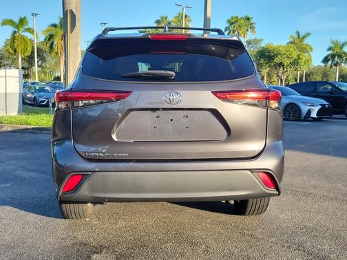 2020 Toyota Highlander L
