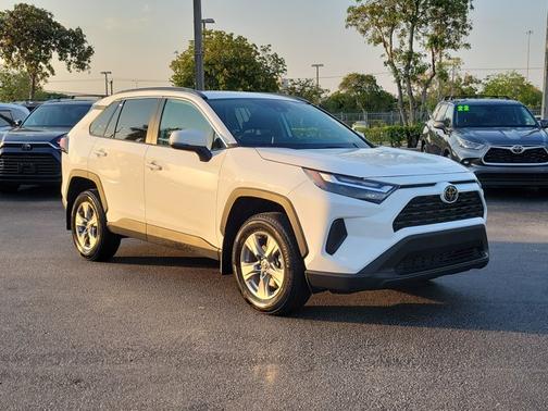 2024 Toyota RAV4 XLE