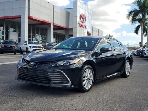 2024 Toyota Camry LE