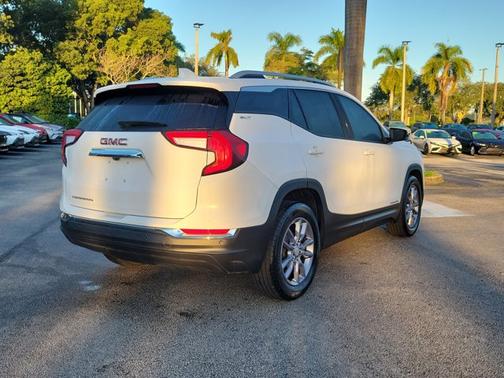 2024 GMC Terrain SLT