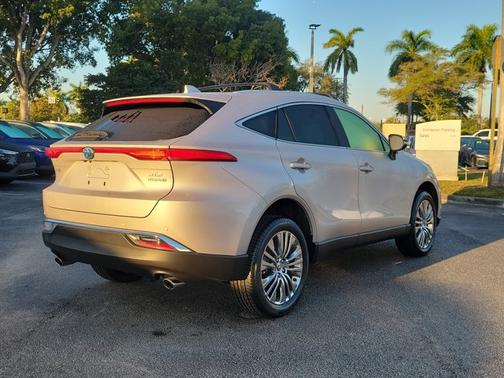 2022 Toyota Venza XLE