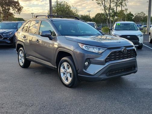 2021 Toyota RAV4 XLE