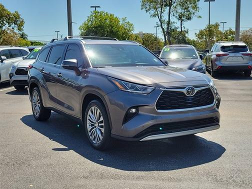 2021 Toyota Highlander Platinum