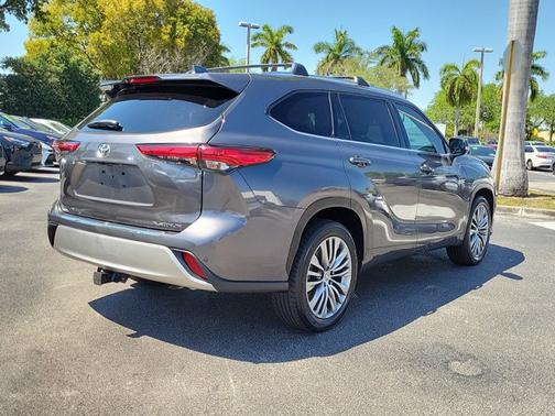 2021 Toyota Highlander Platinum