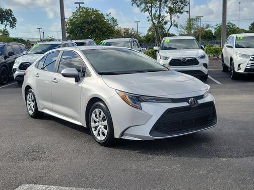 2022 Toyota Corolla LE