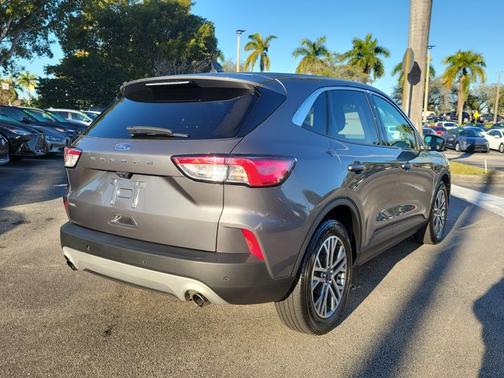 2022 Ford Escape SEL