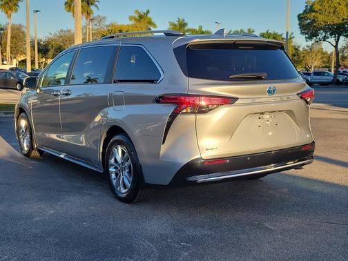 2025 Toyota Sienna Limited