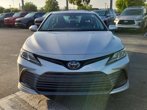 2022 Toyota Camry LE