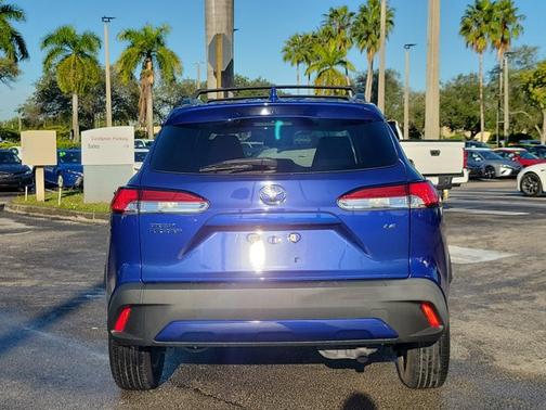 2023 Toyota Corolla Cross LE