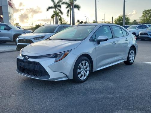 2022 Toyota Corolla LE