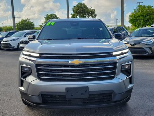 2024 Chevrolet Traverse FWD LT