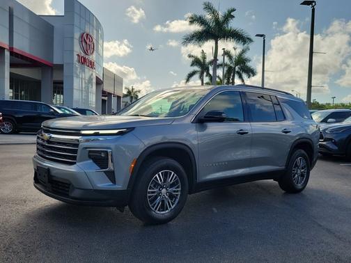2024 Chevrolet Traverse FWD LT